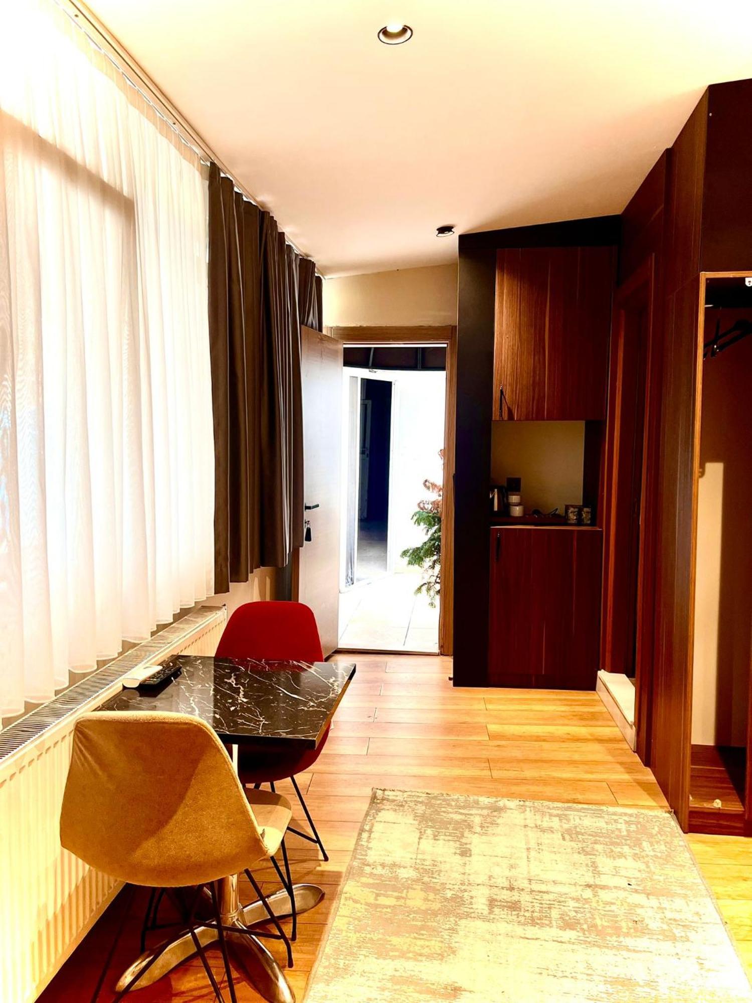 Besiktas Konuk Evi Hotel Istanbul Bagian luar foto